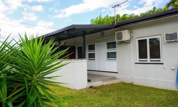 Mundingburra Apartment | Sweet & Tidy 2BRM 1BATH apartment in Mundingburra