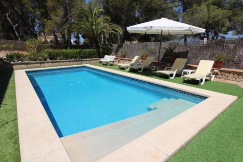 Santa Ponsa Villa | Swim and Barbecue near the Sea