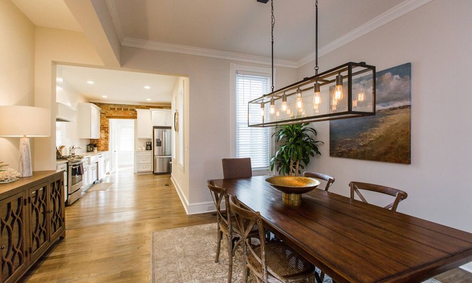 Historic Downtown Lancaster House | Sycamore Downtown Vista