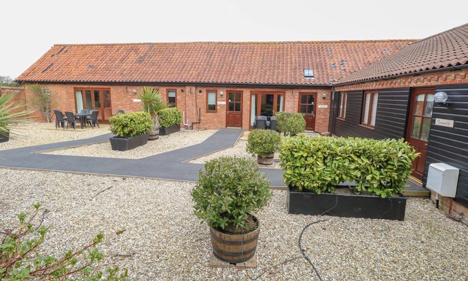 Wood Norton Cottage | Sycamore