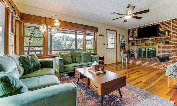 Sylva House | Sylva Riverfront Cabin Near WCU: Pet-Friendly!