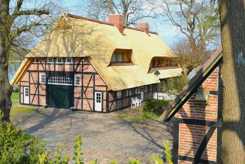 Gross Sarau Apartment | Tüschenbeker Mühle