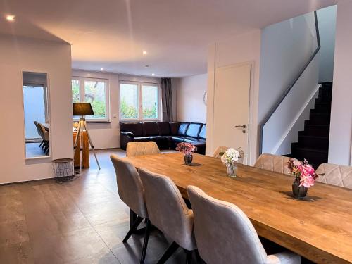 Juechen House | T&K Apartments - Jüchen - Komfortables 4 Zimmer Haus