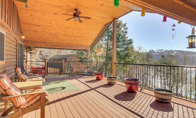 Shell Knob Cabin | Table Rock Lake Cabin w/Waterfront Views!