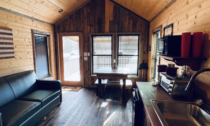 Eagle Rock Cabin | Table Rock Tiny Home The Big Piney