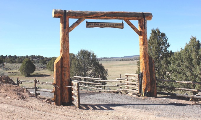 Hatch Apartment | Tack Room Studio on 280 acre Sevier River Ranch - 1 King and 2 Twin Beds