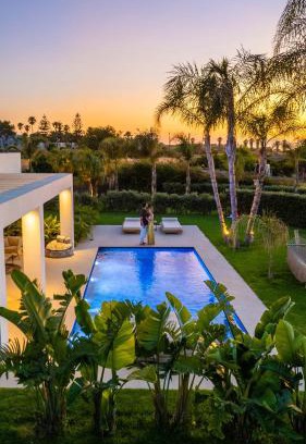 Tingaki Hotel | TAF Villas Beach Resort with Tesla