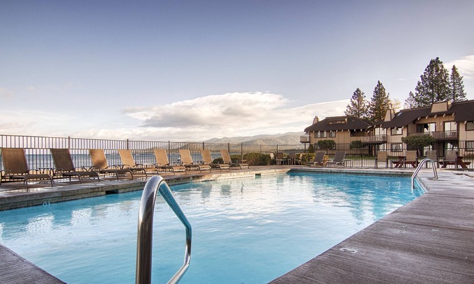 South Lake Tahoe Hotel | Tahoe Lakeshore Lodge & Spa