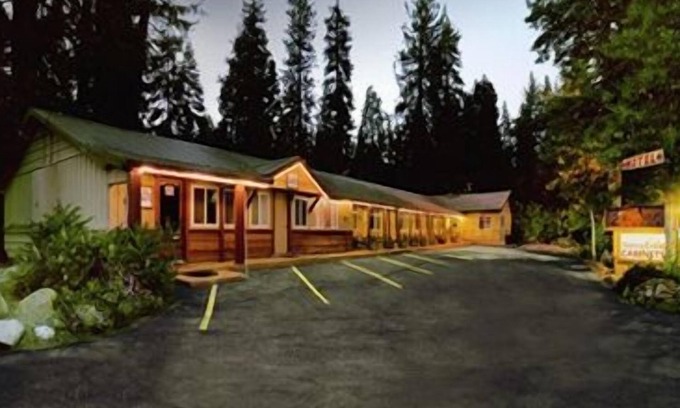 Carnelian Bay Hotel | Tahoe North Shore Lodge