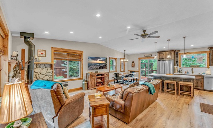 Kingswood Estates House | Tahoe Retreat with Scenic Views & Spacious Deck