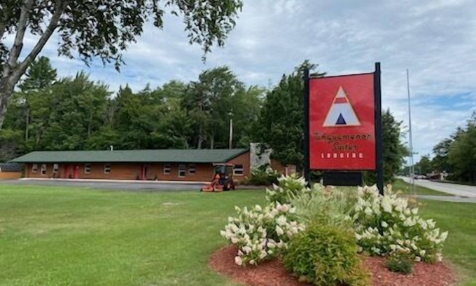 Paradise Hotel | Tahquamenon Suites Lodging - Double Queen Suite