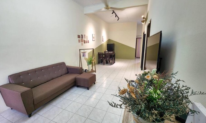 Larut House | Taiping Homestay Near Lakegarden