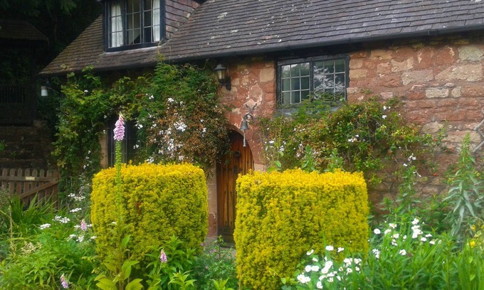 Old Cleeve Cottage | Take a break in a converted 13th century Cistercian chapel!
