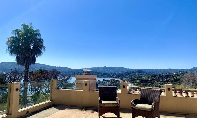 Tiburon House | Take in the San Francisco views at this quiet oasis!