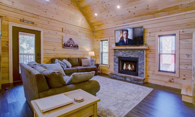 Sevierville Cabin | Takin’ It Easy BRAND NEW Luxury Cabin w/Hot Tub- 9 miles from Pigeon Forge