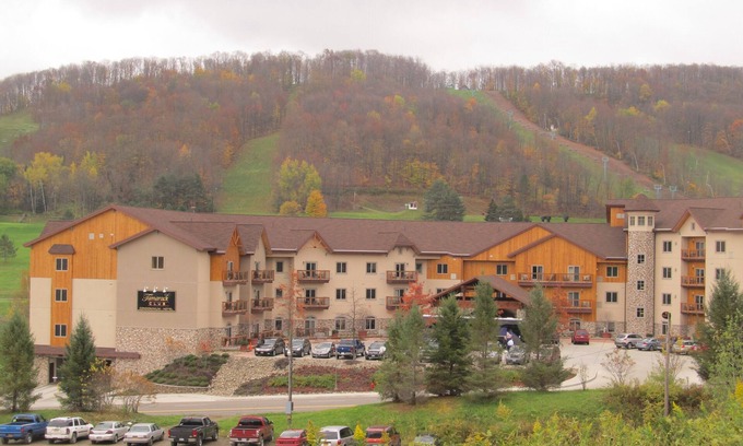 Ellicottville Condo | Tamarack Club 4 Season Condo - Holiday Valley Resort, Ellicottville, NY