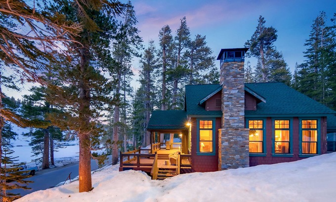 Mammoth Lakes Hotel | Tamarack Lodge and Resort