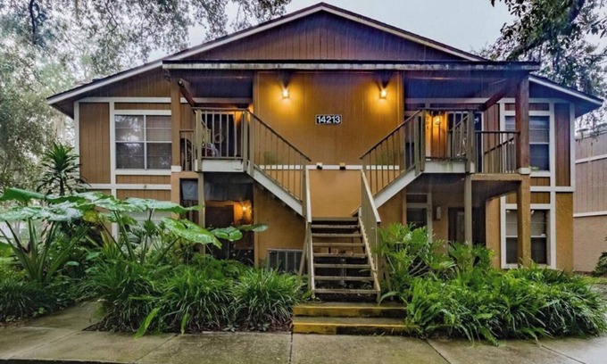 University Condo | Tampa Condo - GOLF/BUSCH GARDENS/ADVENTURE ISLAND/MOFFITT/BEACHES/DISNEY