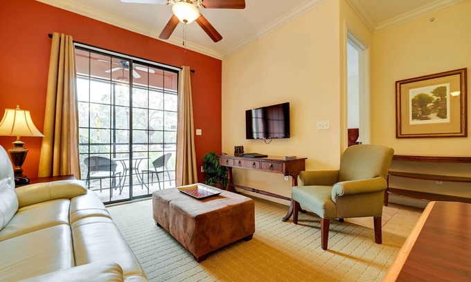 Carrollwood Condo | Tampa Resort Condo: Pool Access & Central A/C!