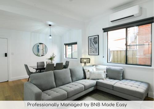 Dubbo Apartment | Tamworth Retreat - Sleek & Stylish, Sleeps 5