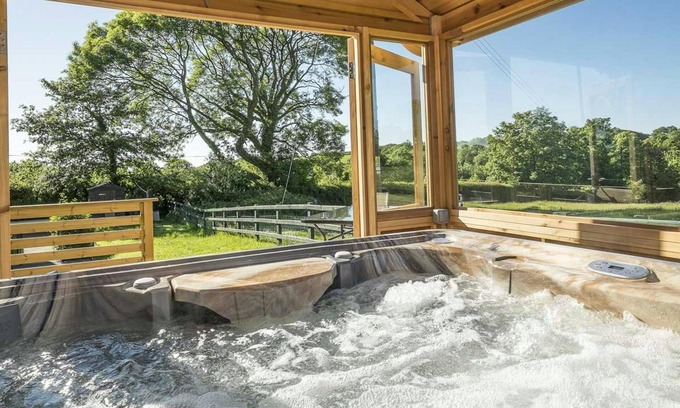 Llanllwchaiarn Cottage | Tan-yr-Onnen, New Quay