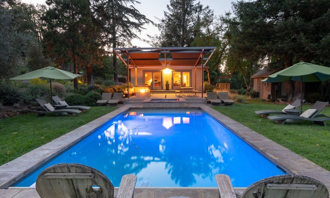 Healdsburg House | TandaTula, Wine Country Sanctuary with Pool, Hot Tub, Bocce, Fire Pits and More!