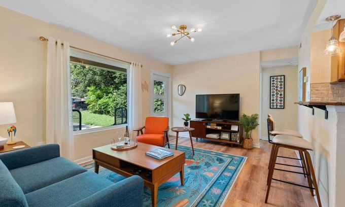 Rio Vista House | Tangerine Dream - History and Beach