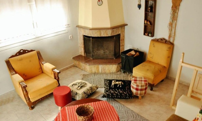 Komotini Apartment | TasoulasHome 1-μονοκατοικια με αυλη