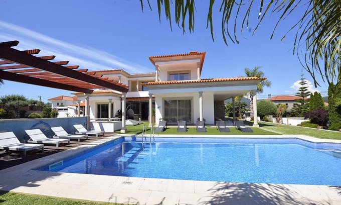 Apulia e Fao Villa | Tasteful Braga Villa | 4 Bedrooms | Villa Helena | Private Pool & Close to.