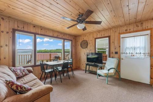 Phelps House | TB6 Thunder Bay Resort Cabin 6