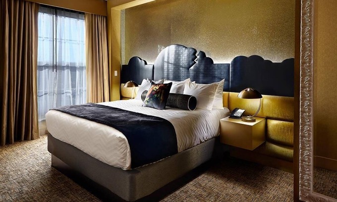 Whitehaven Hotel | TCB Suite - Birthplace of Rock ‘n’ Roll and Home of the Blues