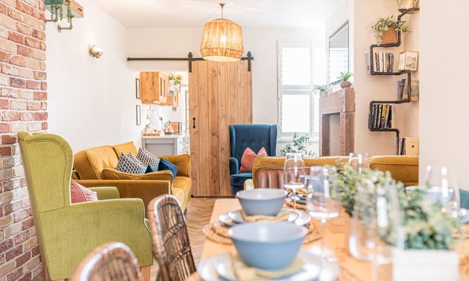 Ennerdale Bridge House | Teapot Cottage 5* - Eclectic and Cosy with Hot Tub