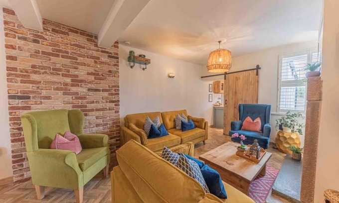 Ennerdale Bridge House | Teapot Cottage in Ennerdale - Hot tub Pizza Oven Log Burner