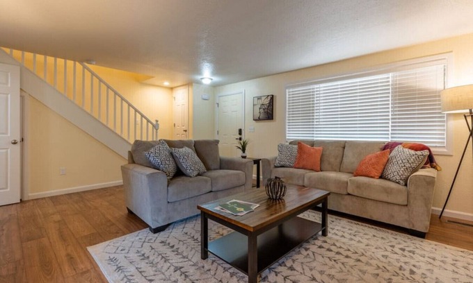 Boise House | Teddy's Townhome 3bd 1.5bath Freshly Renovated!