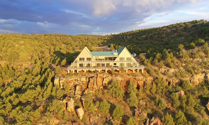 Solano Hotel | Teepee Lodge with Equus & Firearms/ranch