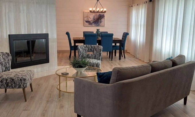 Camarillo House | Temp Housing For Insurance/Work/Travel/Remodel!