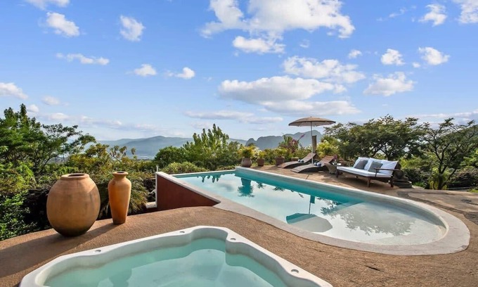 Tepoztlan House | Tepoztlan Retreat: Casanevo Bliss, 10 Guests, A/C