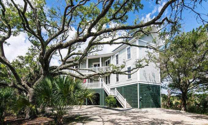 Edisto Island House | Tequila Sunset:Amazing Dog Friendly Home;Ocean Views/Private Dock; Minutes to Beach;Elevator/WiFi