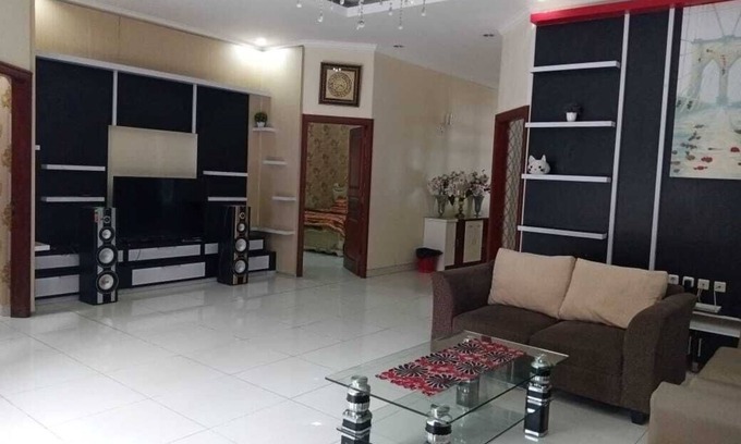 Ciloto Villa | Terletak secara menarik di distrik Cisarua di Cisarua