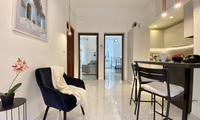 San Teodoro Apartment | TERMINAL apartment, 80 SQM apartment near the aquarium and the city center