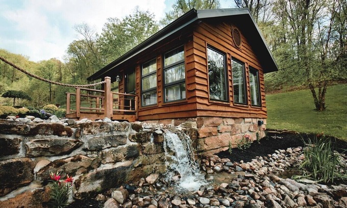 Rockbridge Cabin | Terrapin Hideaway's Pond Slider Studio Cabin, Hocking Hills Logan Laureville Rockbridge Studio Cabin.