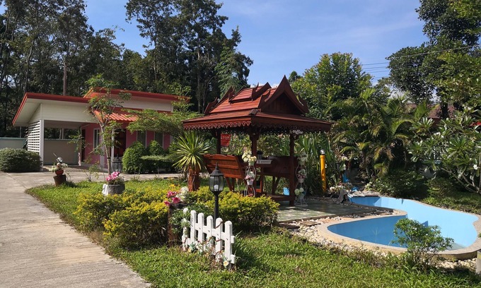 Wichian Buri Hotel | Thanawan Resort