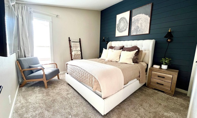 Sunriver Condo | Thanksgiving at The Snuggly Otter Walk to The Village Pet-Friendly