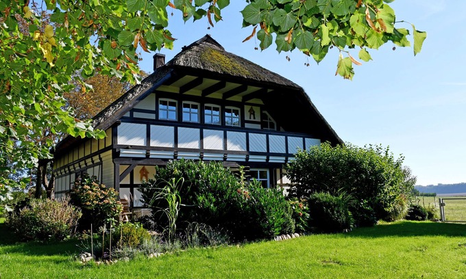 Siggermow Condo | Thatched-roof villa on Wiesengrund - duplex apartment on the upper floor