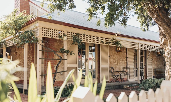 Port Broughton House | The admired cottage that oozes quality and charm in the town centre.