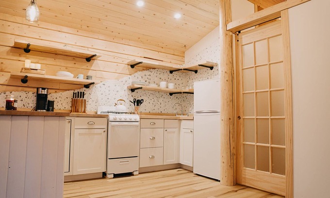 Badger Cabin | The Alaskan Hideaway - As Seen On YouTube