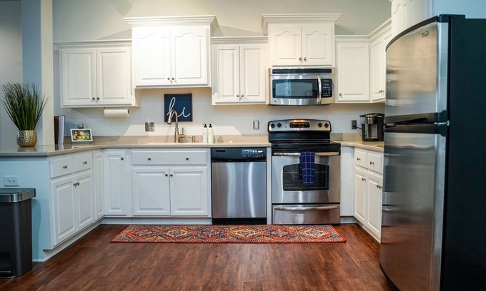 Goldsboro Apartment | The Alexander Craige Blue Loft