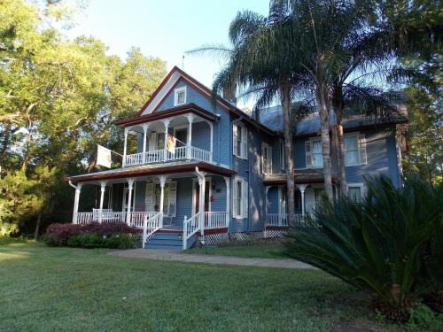 Cassadaga Bed & Breakfast | The Ann Stevens House