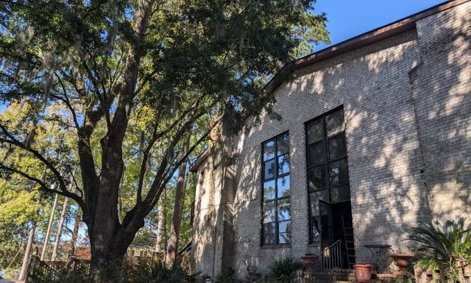 Goose Creek House | The Art History House, indoor heated pool, 3 bedrooms, with two kitchens