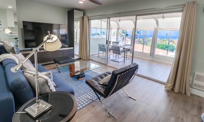 Sunset Cliffs Apartment | The Artist's Studio, Sunset Cliffs Ocean View - LONG-TERM 30+ DAYS ONLY!